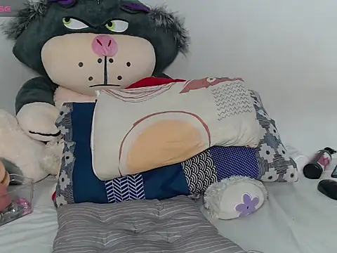 _mari_lunna_'s cam snapshot