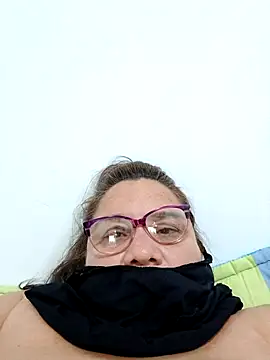 HotXXXgirl_01's cam snapshot