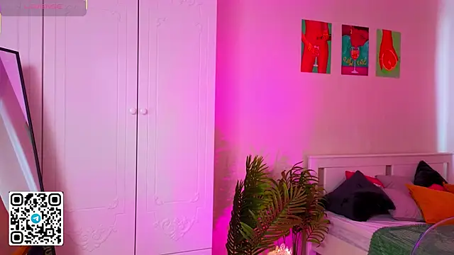 EsyaMeglin's cam snapshot