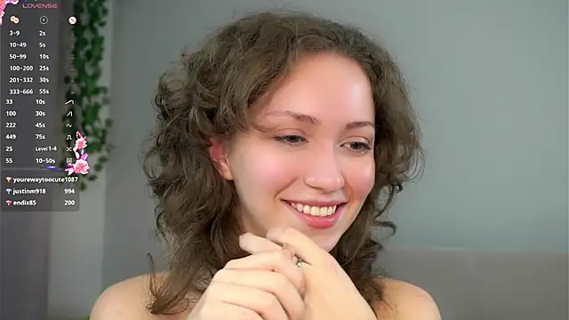 ZeniaBolich live sex cam