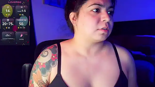 kimmiakiss22's cam snapshot