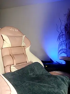 lovely_kitt's cam snapshot