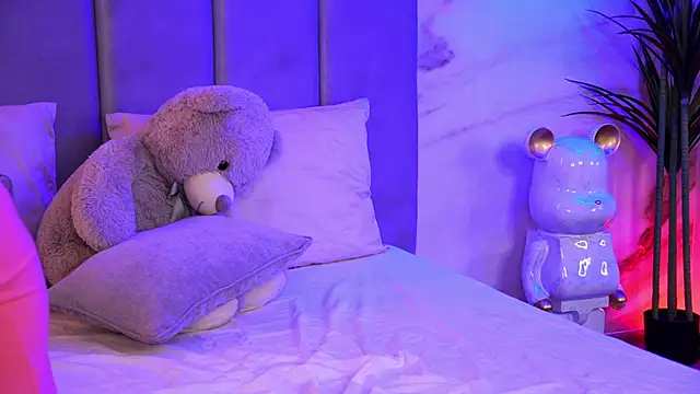 EllyLynn's cam snapshot