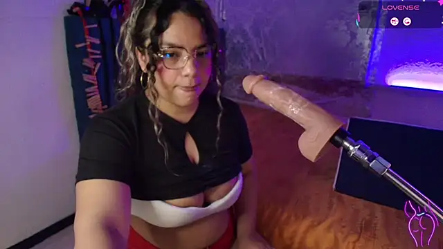 scarlet_queen__'s cam snapshot