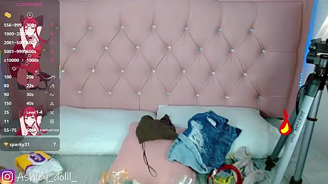 Ashley_dolll's cam snapshot