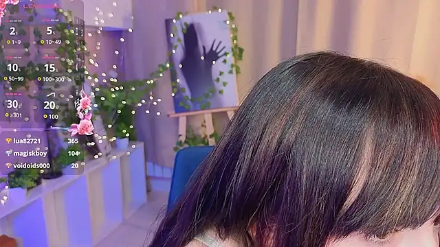 Honeey_Beee's cam snapshot