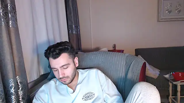 handsomeee04's cam snapshot