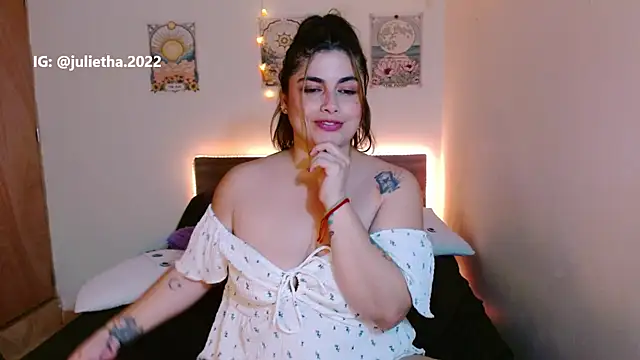 Juliietha_servas's cam snapshot