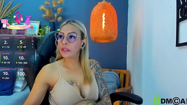 yessila_parker's cam snapshot