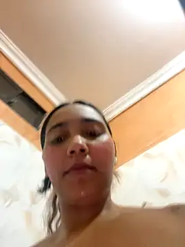 effie_castroo's cam snapshot