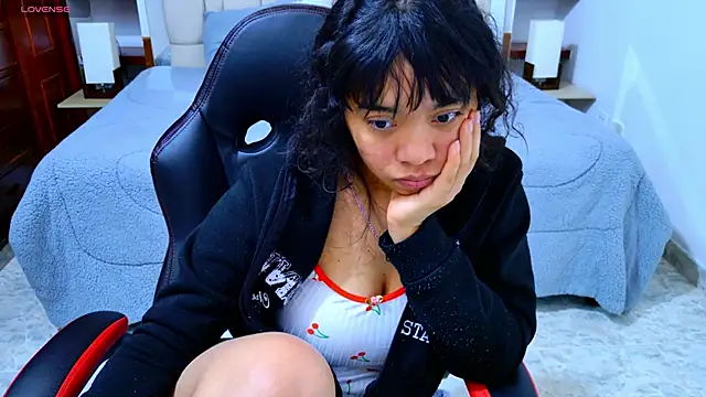 laureentt_'s cam snapshot