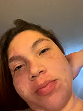 WhiteWomen's cam snapshot