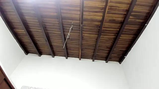 LucyAndBella's cam snapshot