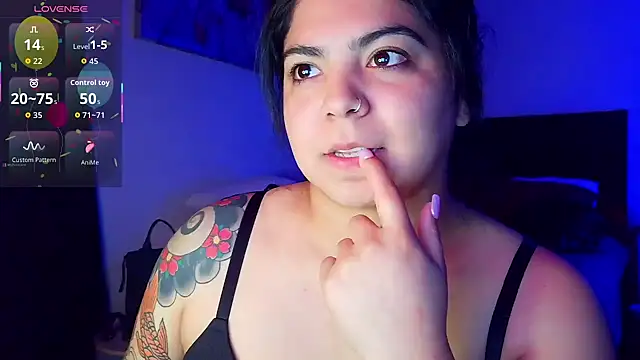 kimmiakiss22's cam snapshot