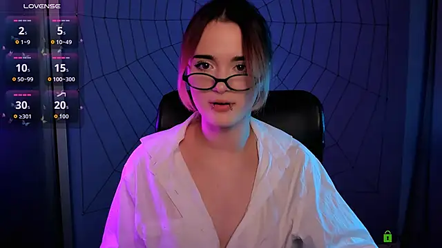 liana_kisses's cam snapshot