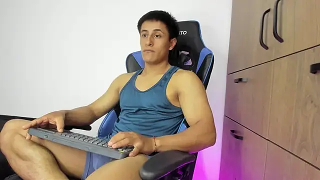 dorman_boy's cam snapshot