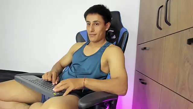 dorman_boy's cam snapshot