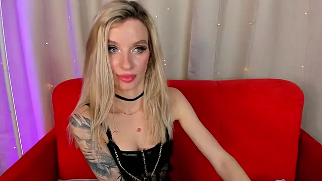 AlinaLovelyX's cam snapshot