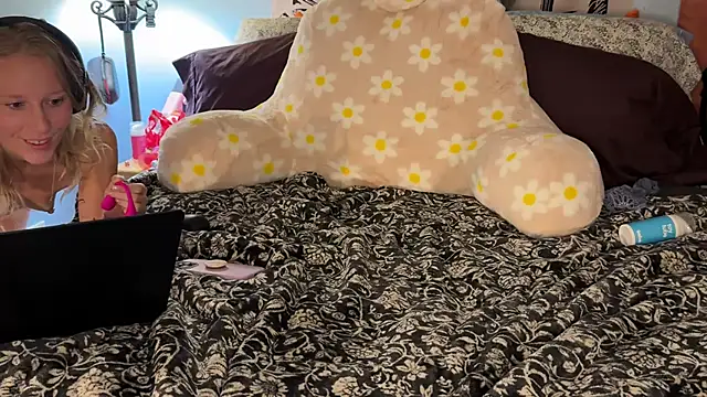 onlysunidreamss's cam snapshot