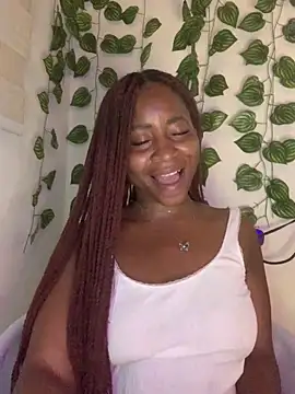 MISSMAYMADMYDAY's cam snapshot