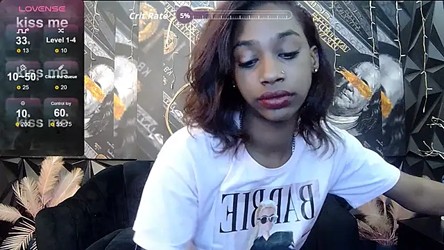 Lilmisbaddyxxx's cam snapshot