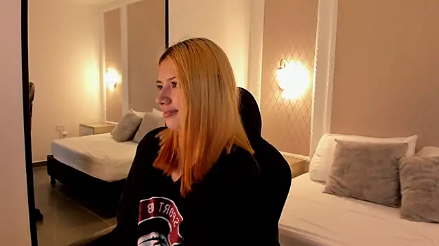 daniand_'s cam snapshot