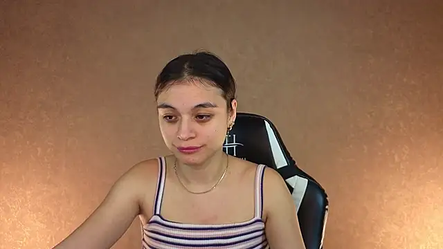 Leila_Hefner's cam snapshot