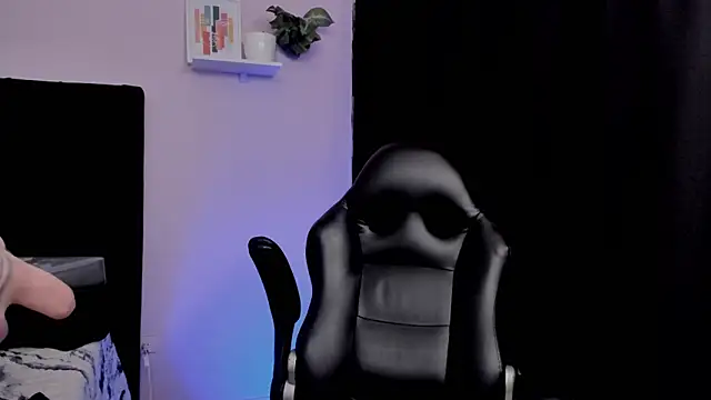 emmabridgerton's cam snapshot