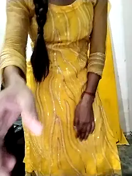 Cute-Naavya live sex cam