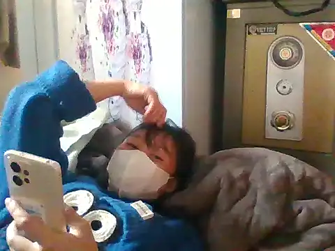 Mainay0033's cam snapshot