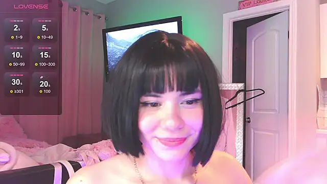 LunaMilav's cam snapshot