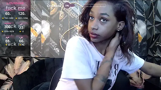 Lilmisbaddyxxx's cam snapshot