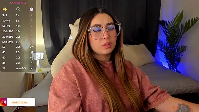 dakottaa_'s cam snapshot