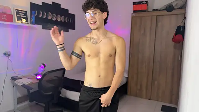 Kisan_Smith live sex cam