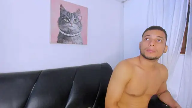 Fernanda_brown18's cam snapshot