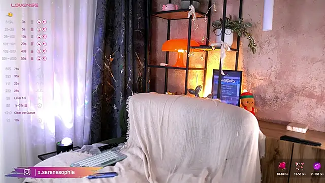 Serene_Sophiex's cam snapshot