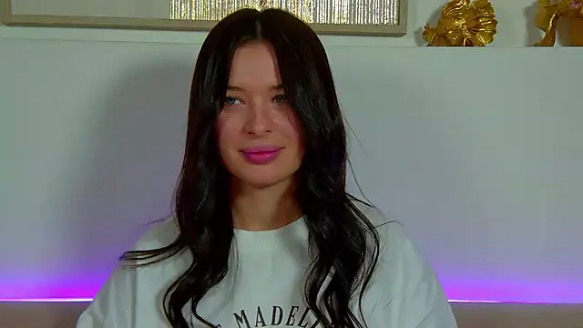 AlexandraBloom's cam snapshot