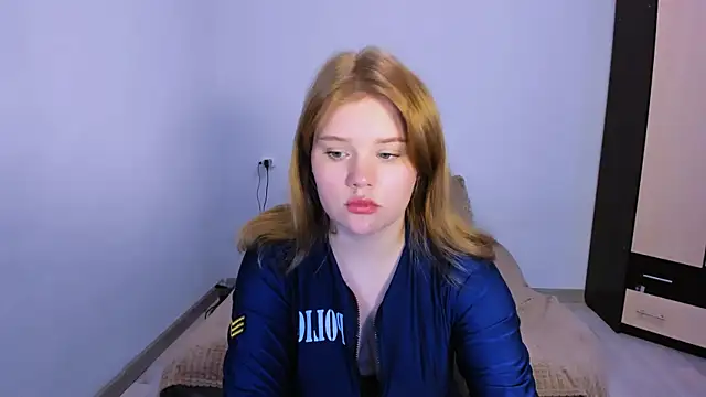 LaseyMoon's cam snapshot