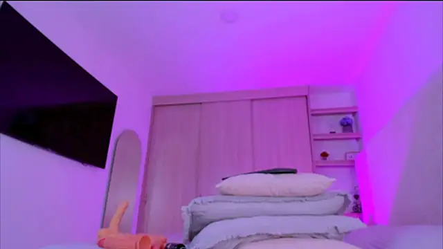 allana_franco's cam snapshot