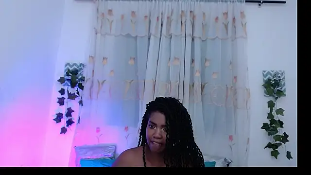 ZephyraMoan's cam snapshot