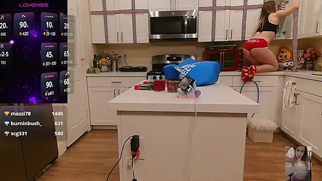 Blondiewithanass's cam snapshot