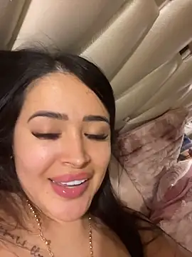 Sara_fun's cam snapshot