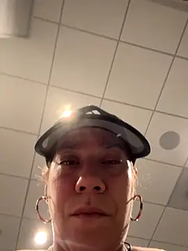 Bigbuttbrooklynn's cam snapshot