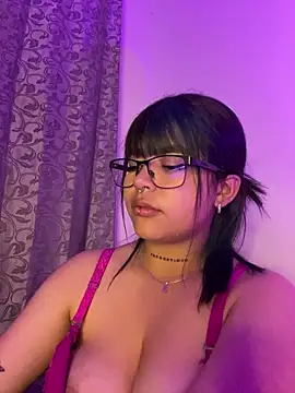 VIOLET_EF's cam snapshot