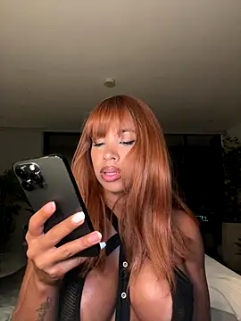 Brunettexio live sex cam