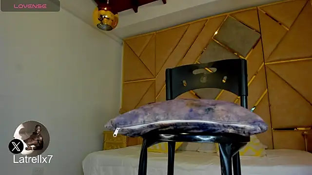 Latrellx7 live sex cam