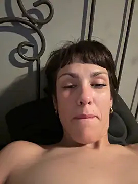 Zairaisak live sex cam