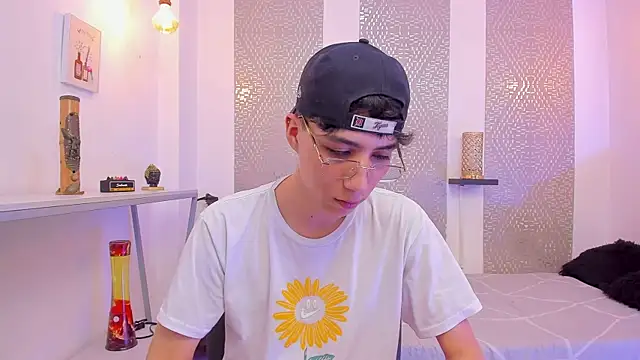 Nikolay_Gregori live sex cam