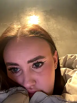 KiraSunshine's cam snapshot