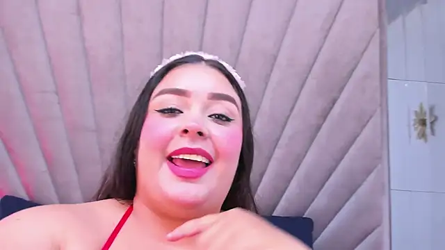 ElenaHills's cam snapshot